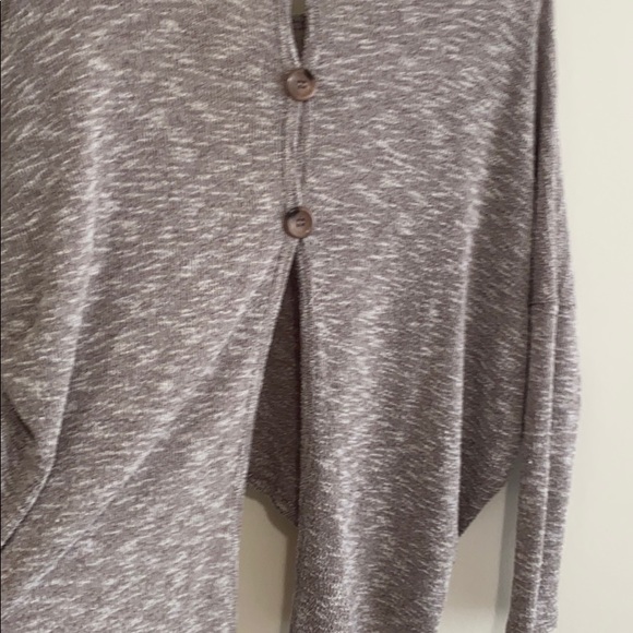 Long sleeve open back top - Picture 2 of 6